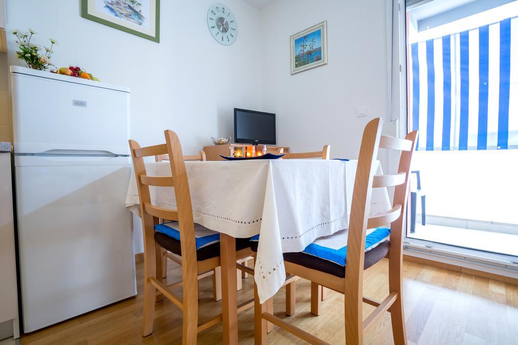 Studio Teuta - Private Parking Split Kamer foto